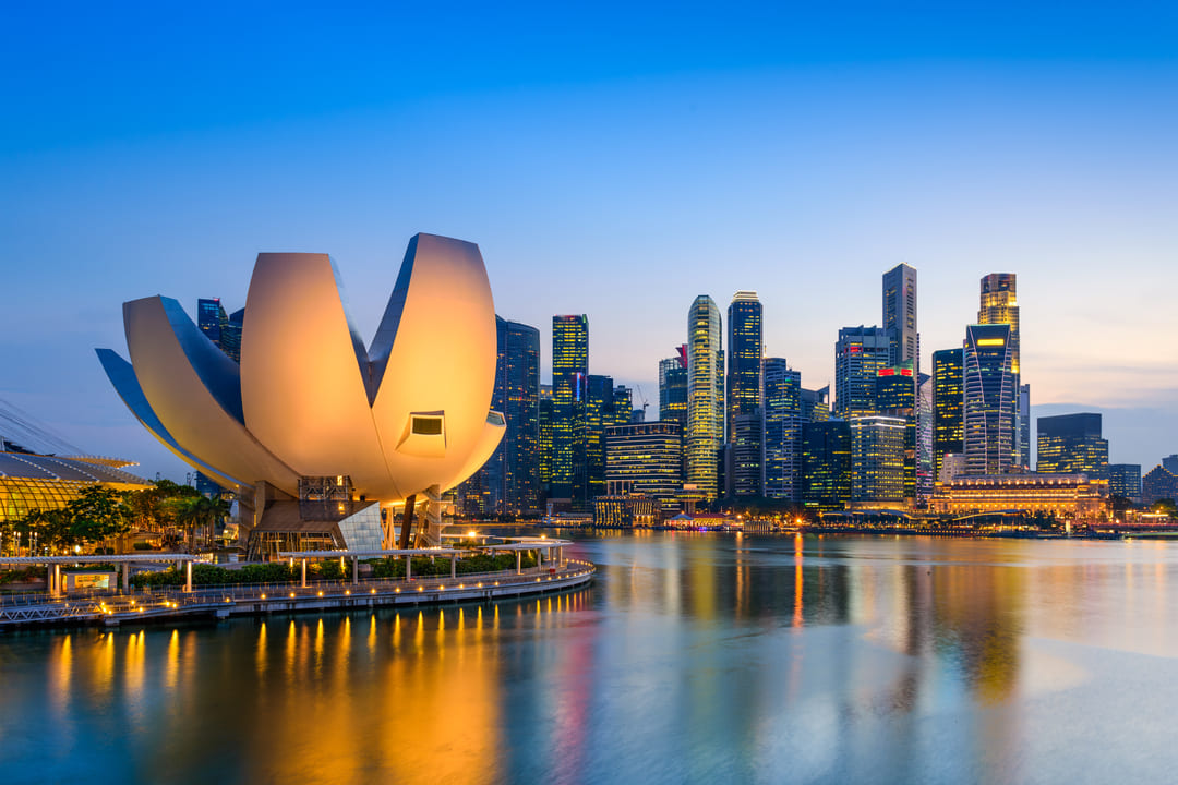 Why Singapore's Economy is So Strong and Offers So Many Job Opportunities?